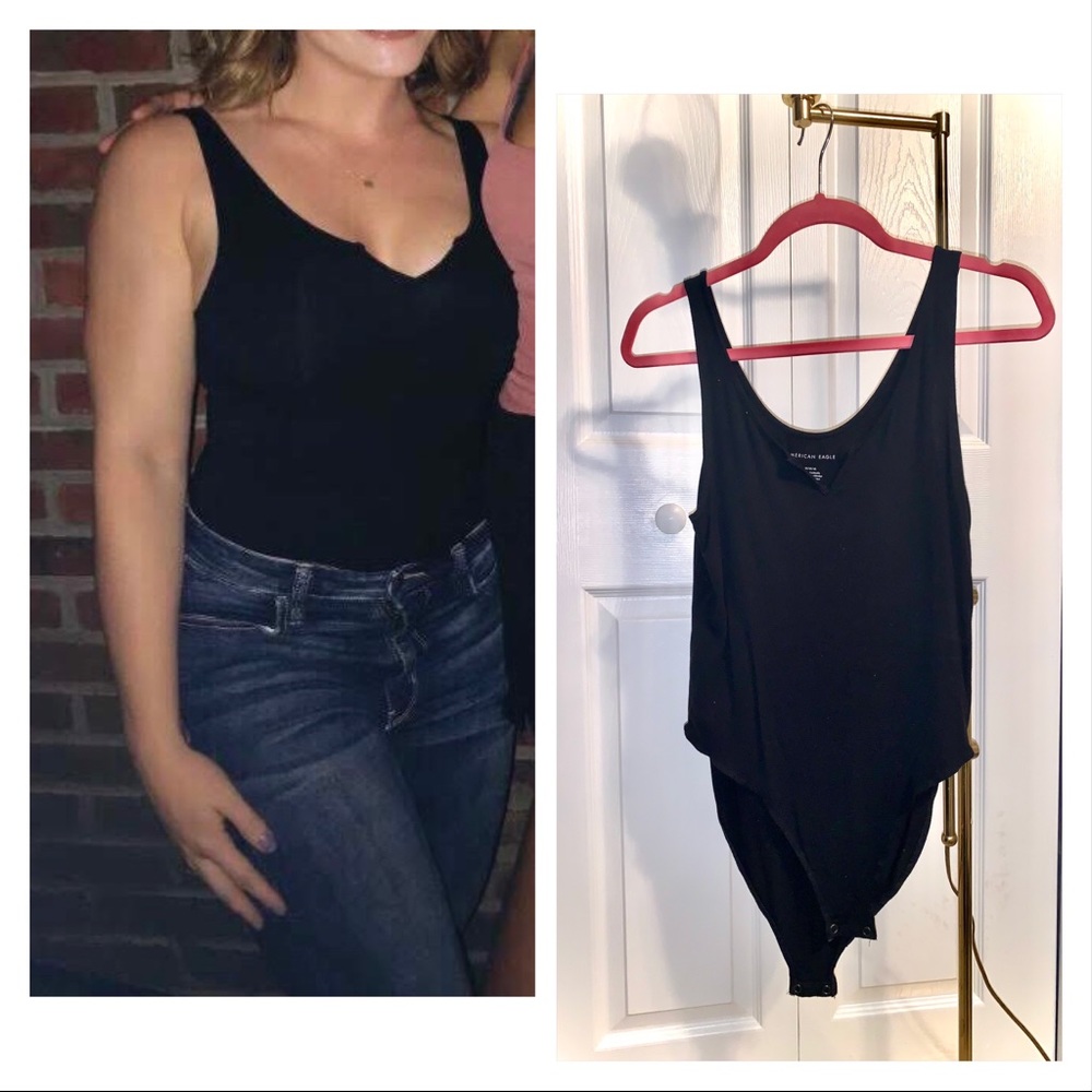 American Eagle Black V Neck Bodysuit - size M